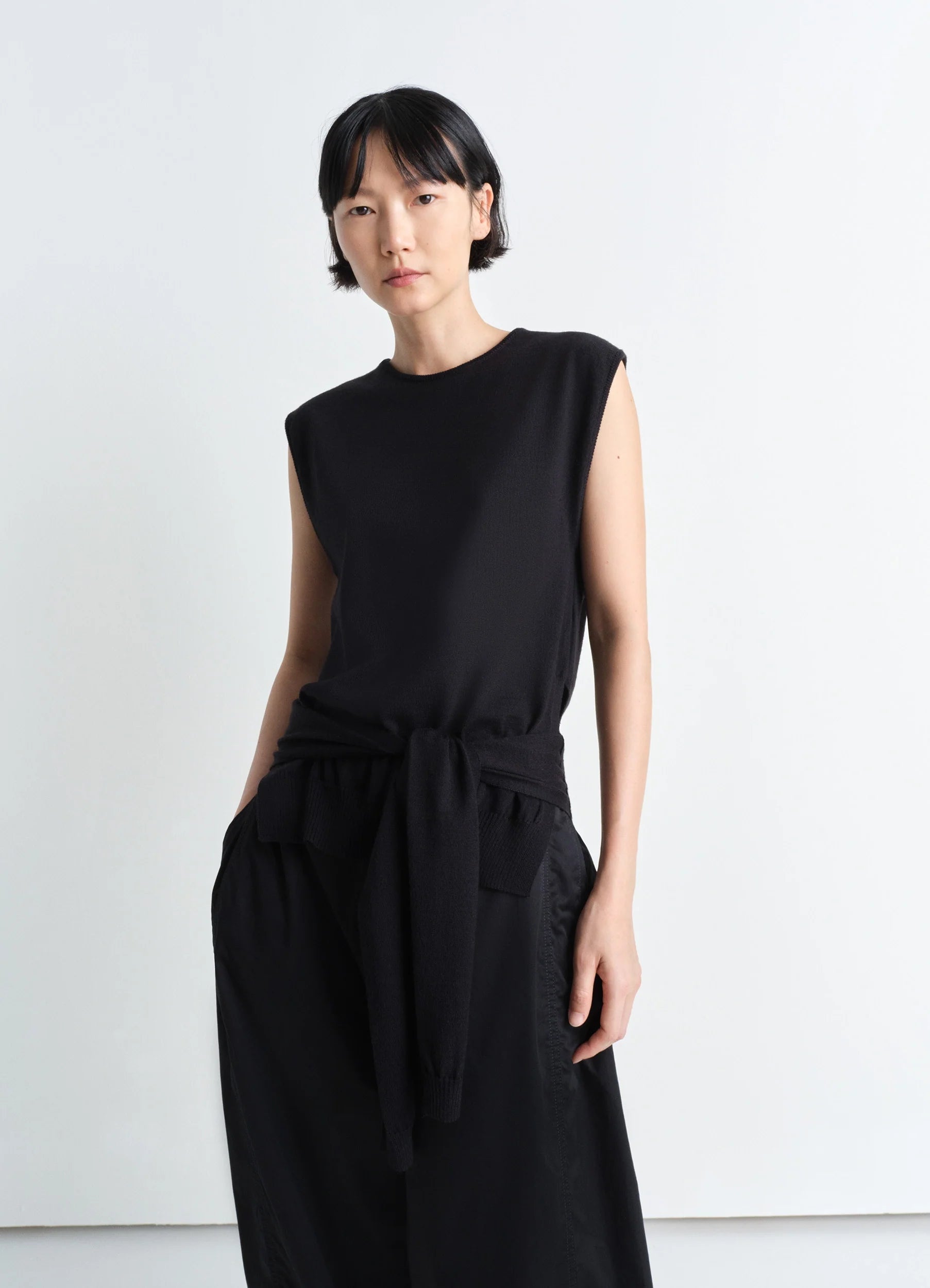 TROMPE L'OEIL SLEEVELESS JUMPER