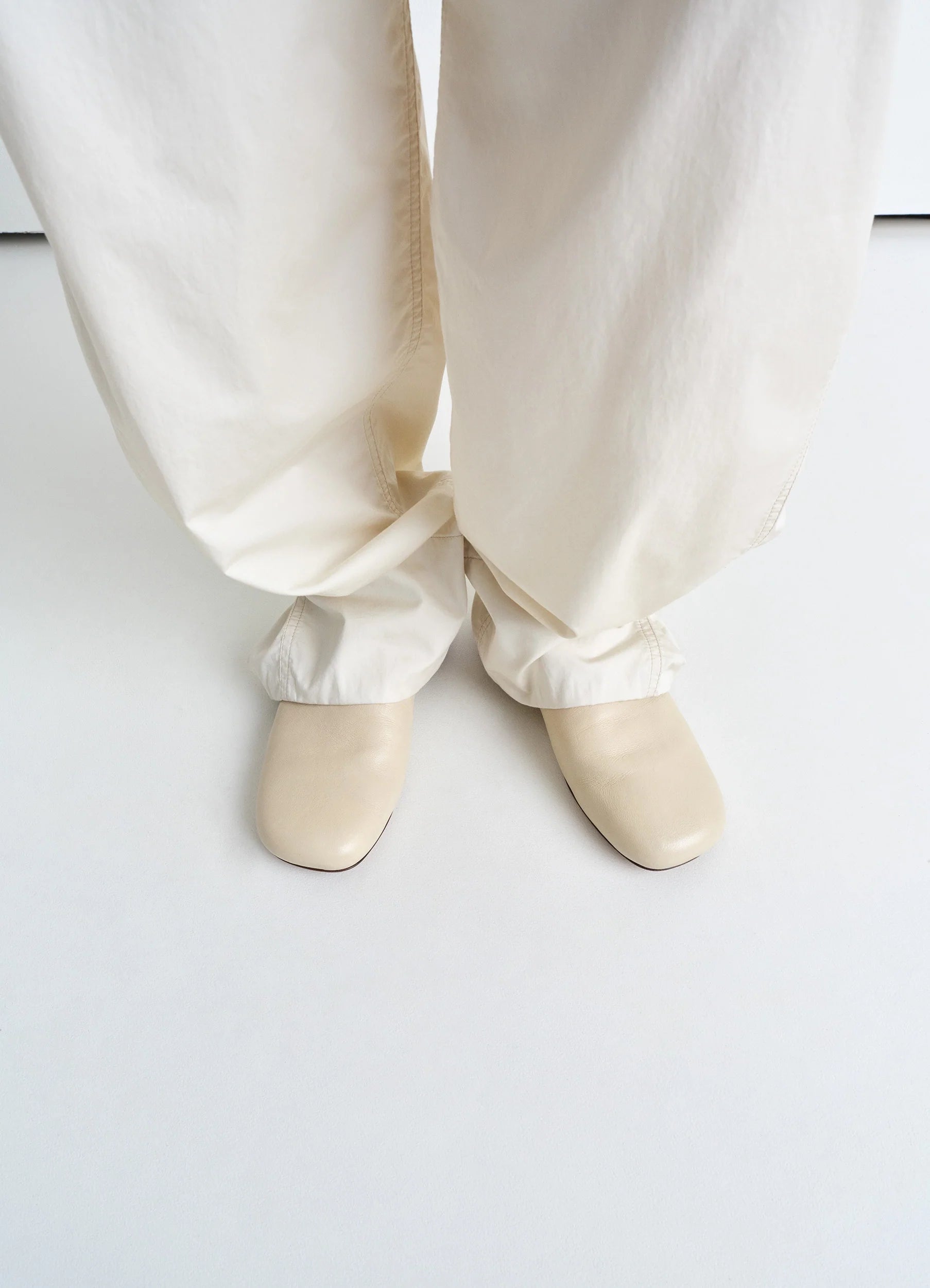 SLIPPERS