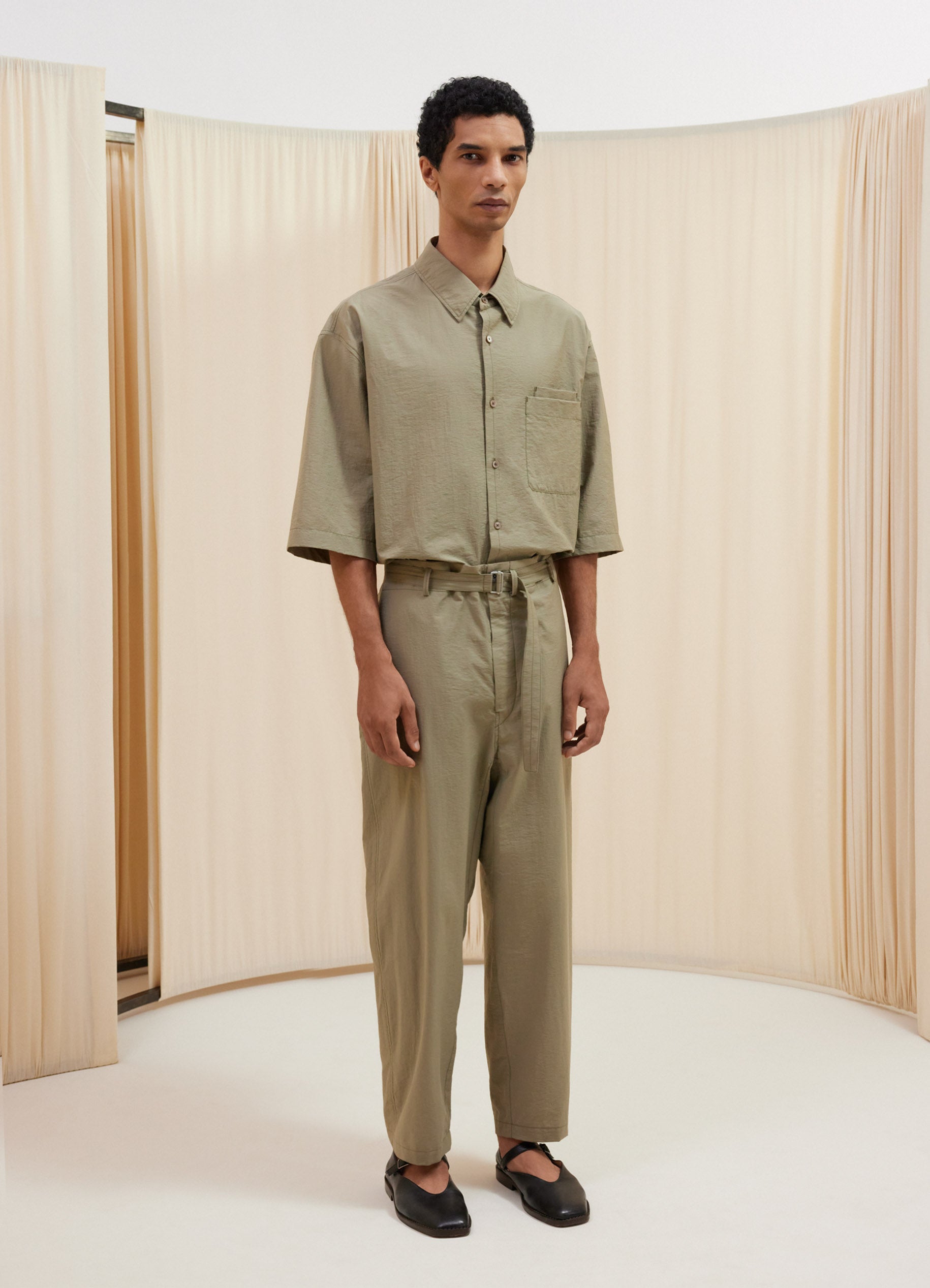 BELTED CARROT PANTS