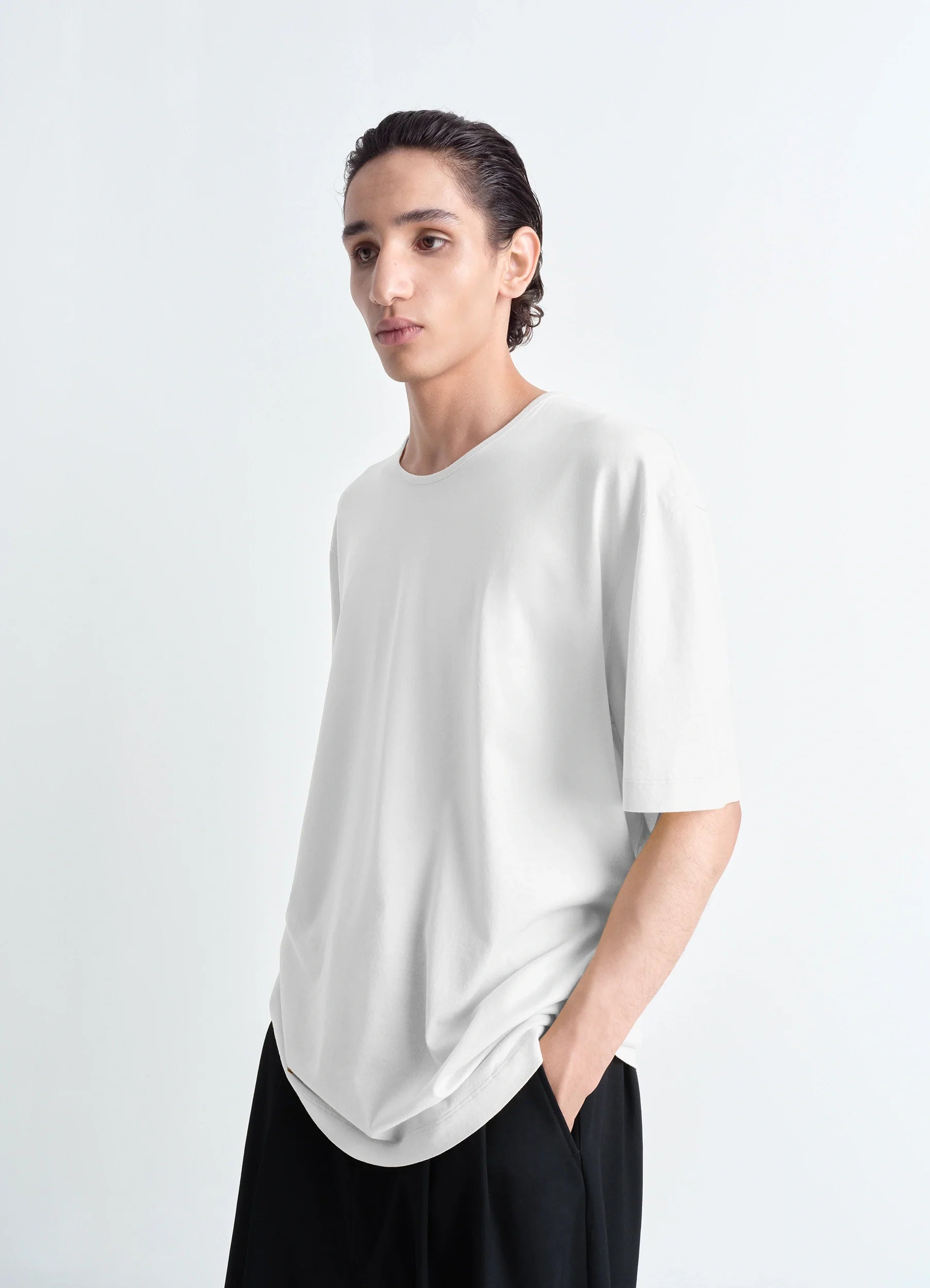 RELAXED T-SHIRT