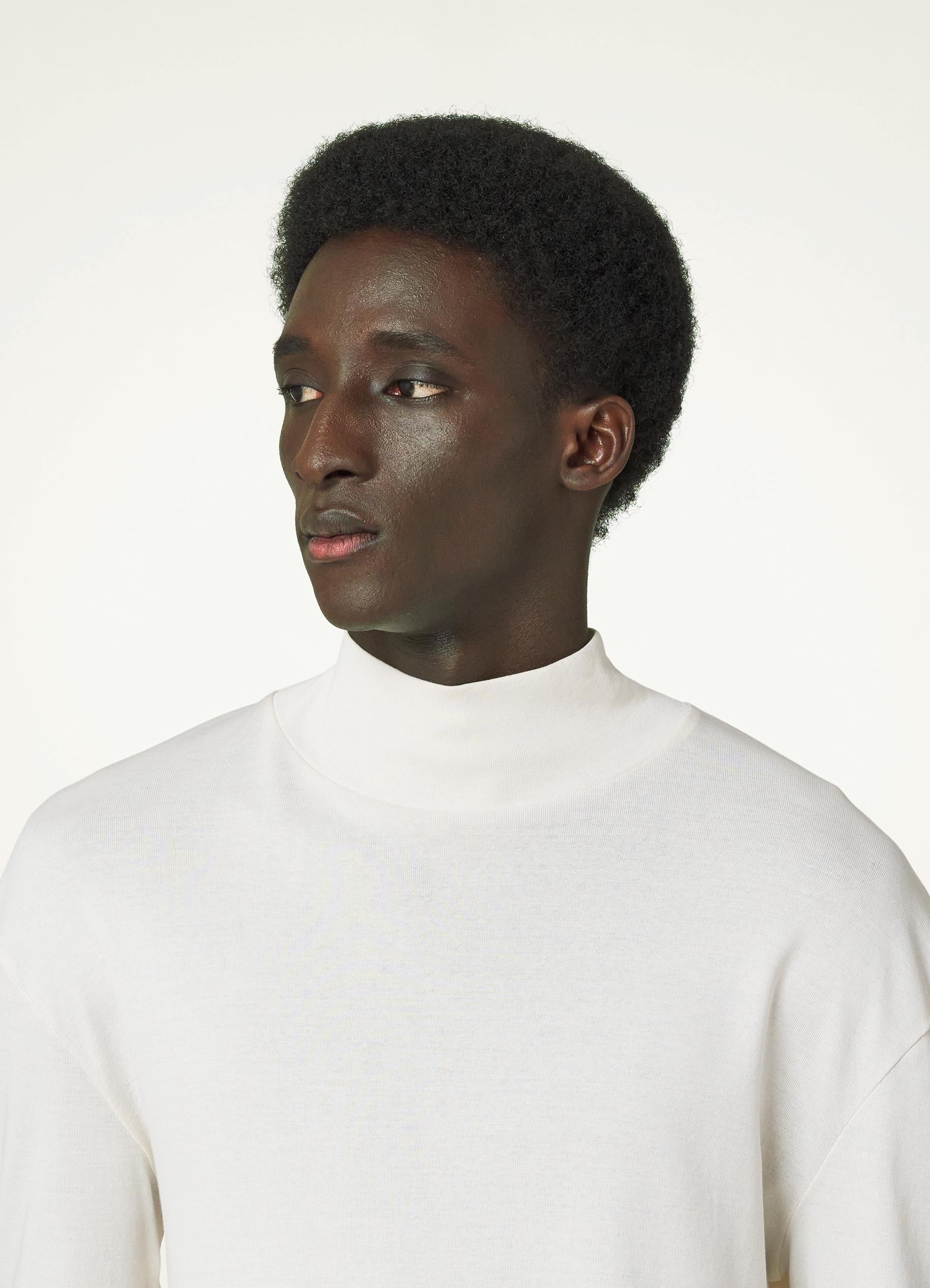 LONG SLEEVE RIB TURTLENECK