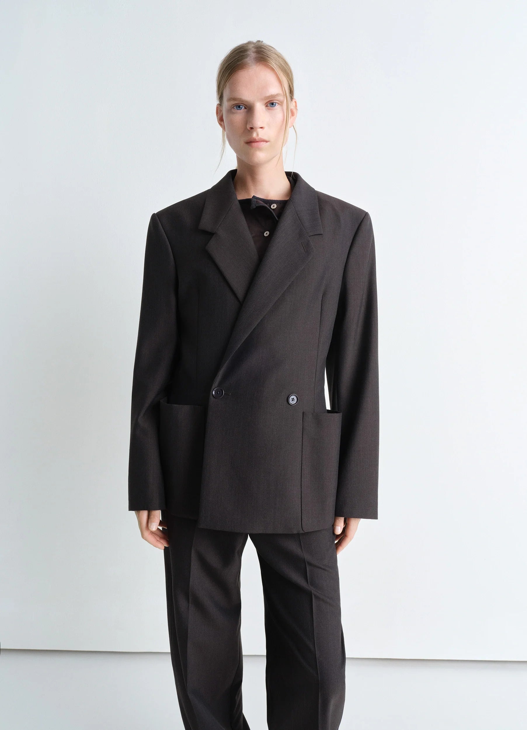 DOUBLE BREASTED TAILORED JACKET