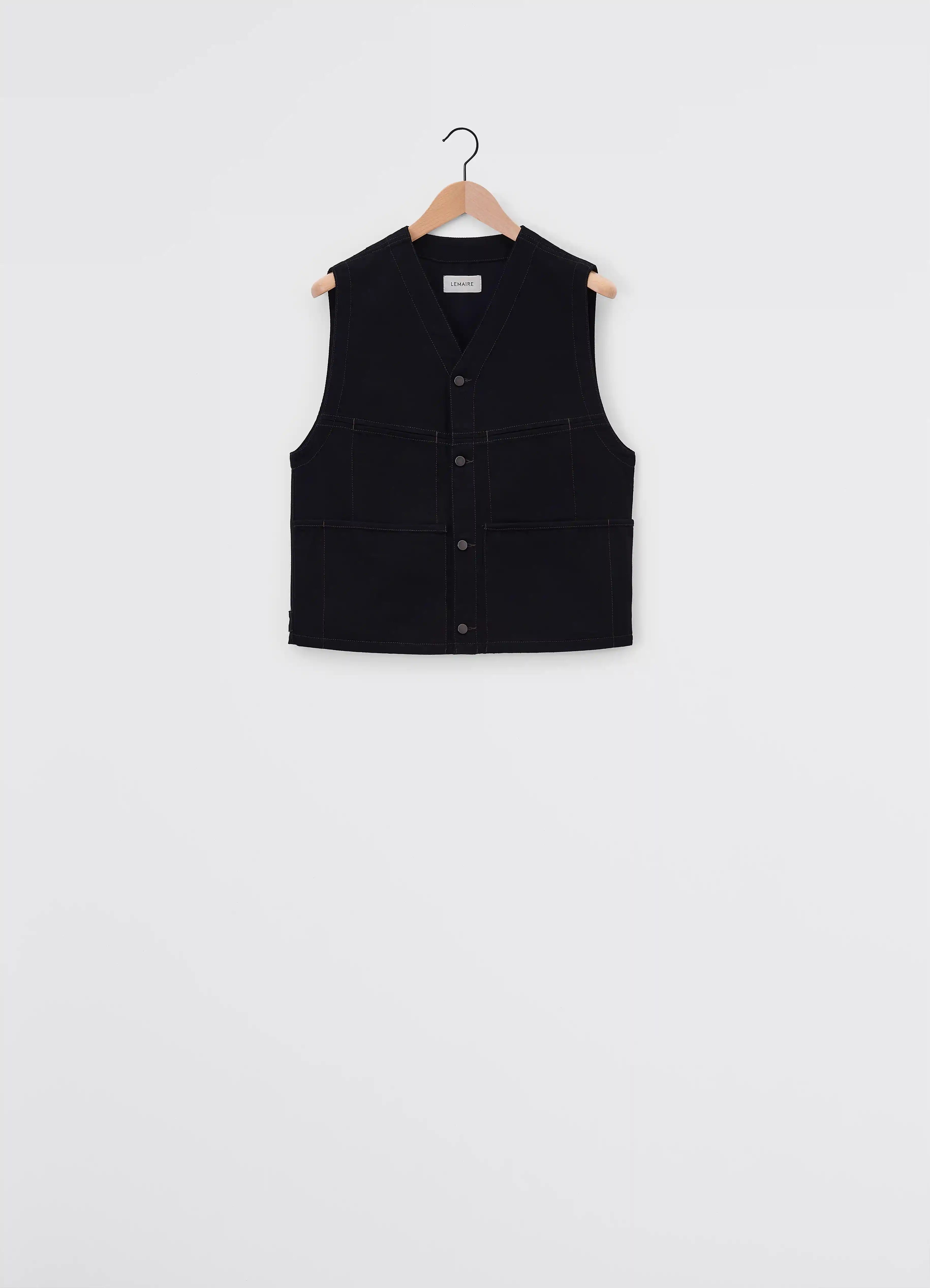 SLEEVELESS GILET