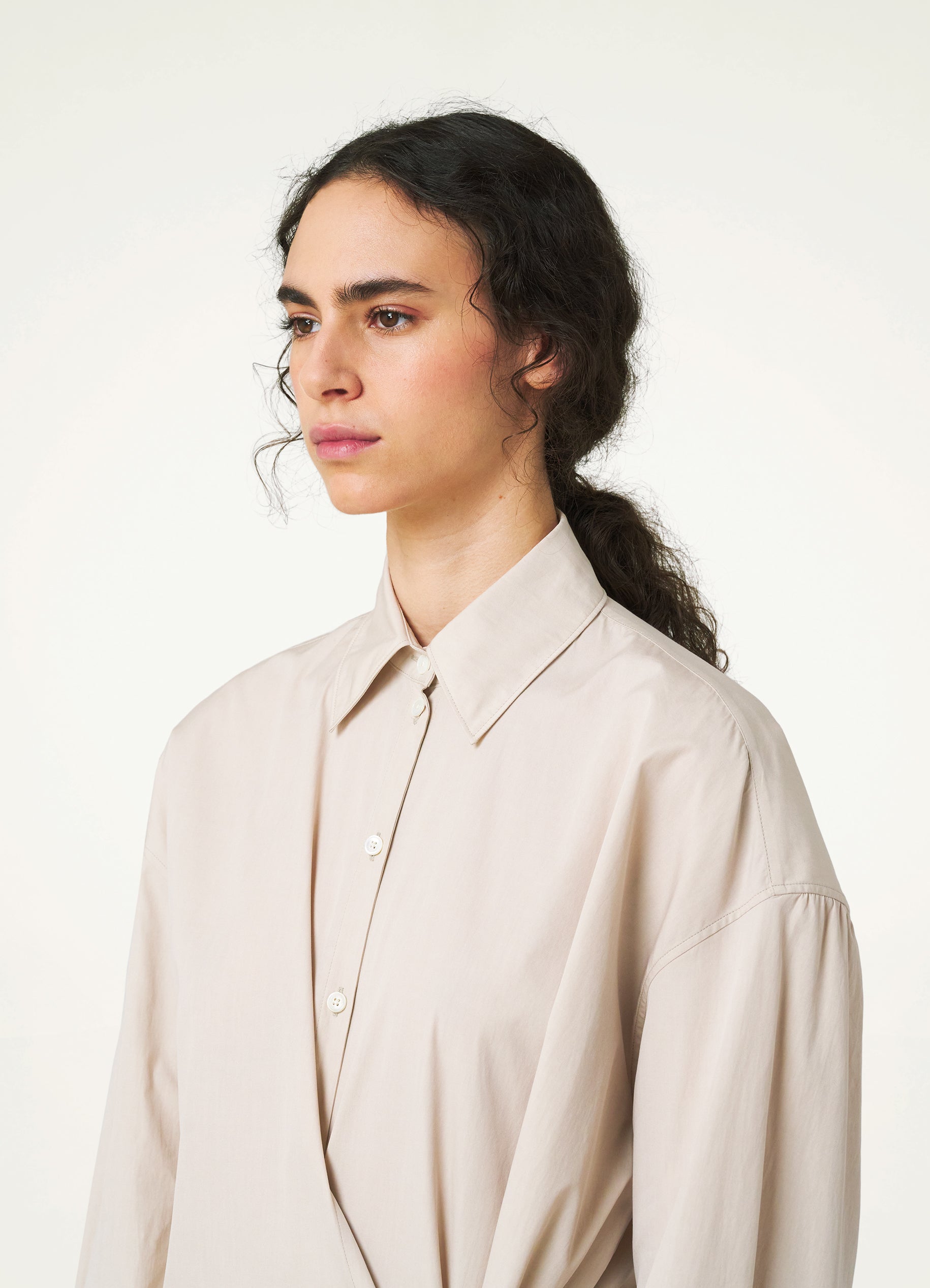 STRAIGHT COLLAR TWISTED DRESS