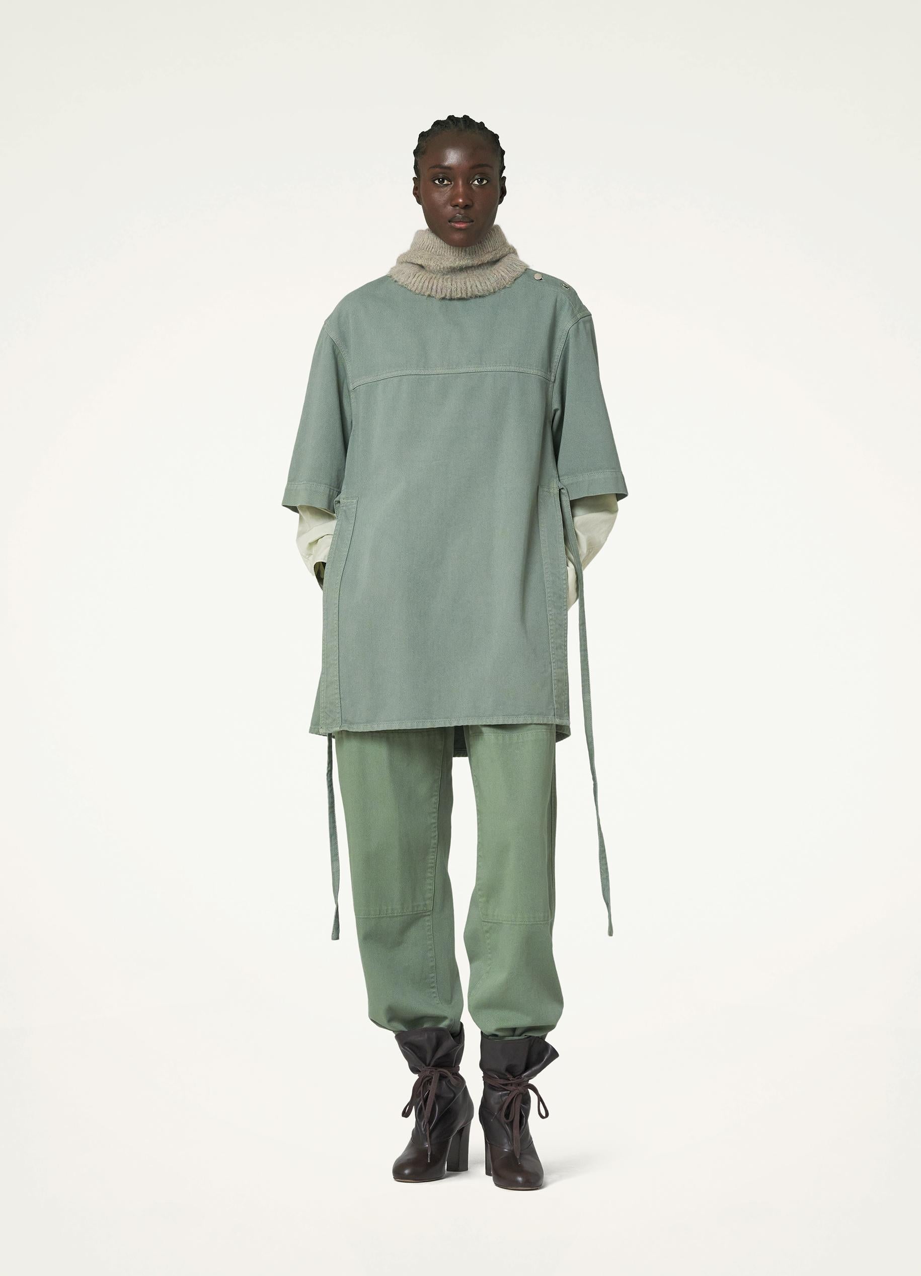 BOXY T-SHIRT WITH SLITS