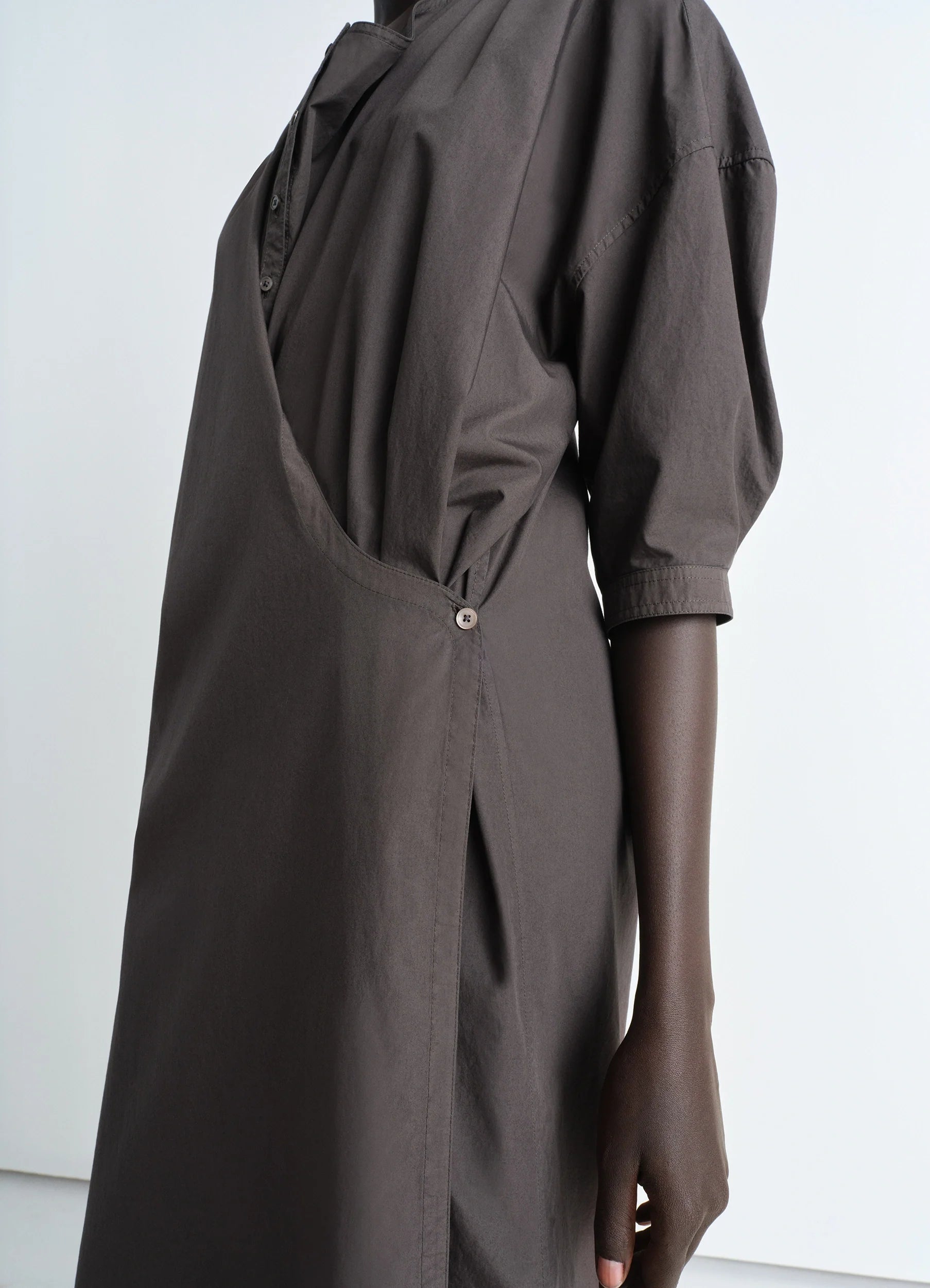 SHORT SLEEVE TWISTED DRESS